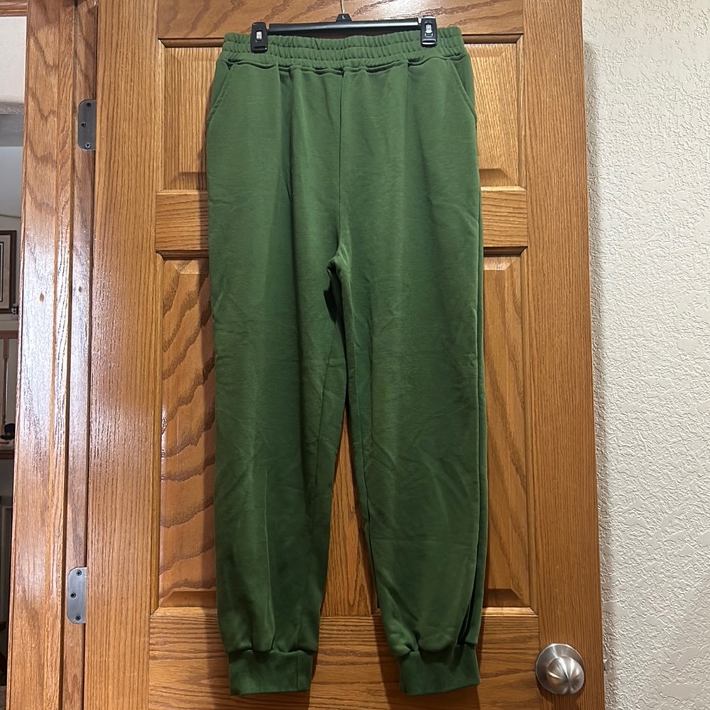 Yovela joggers